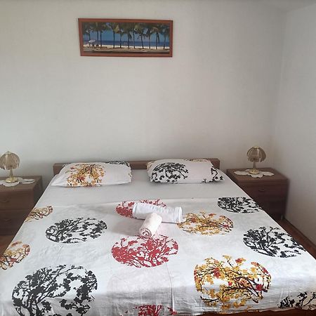 Apartment Zdenka 1 トロギール エクステリア 写真