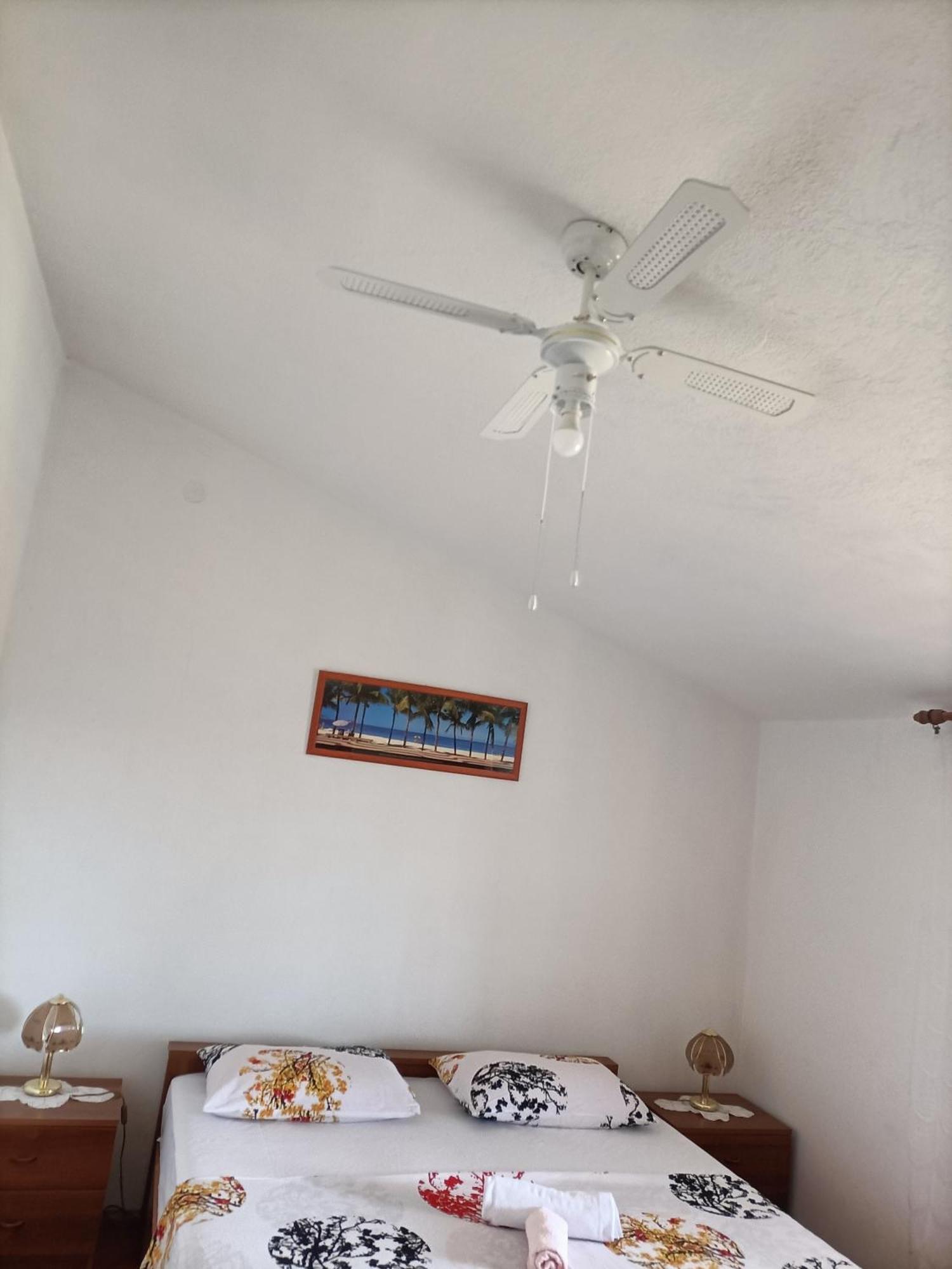 Apartment Zdenka 1 トロギール エクステリア 写真
